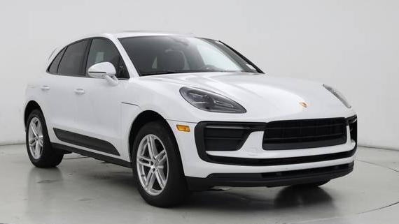 PORSCHE MACAN 2022 WP1AA2A54NLB09749 image