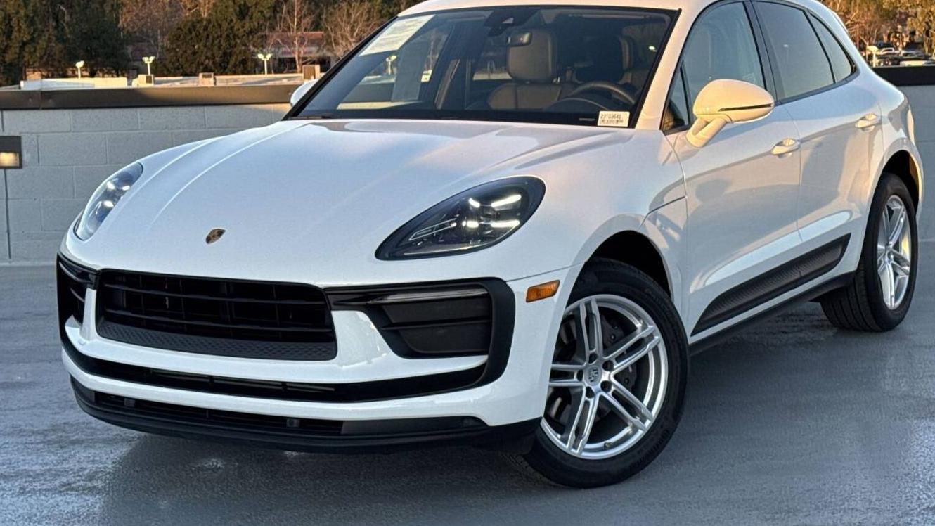 PORSCHE MACAN 2022 WP1AA2A5XNLB05821 image