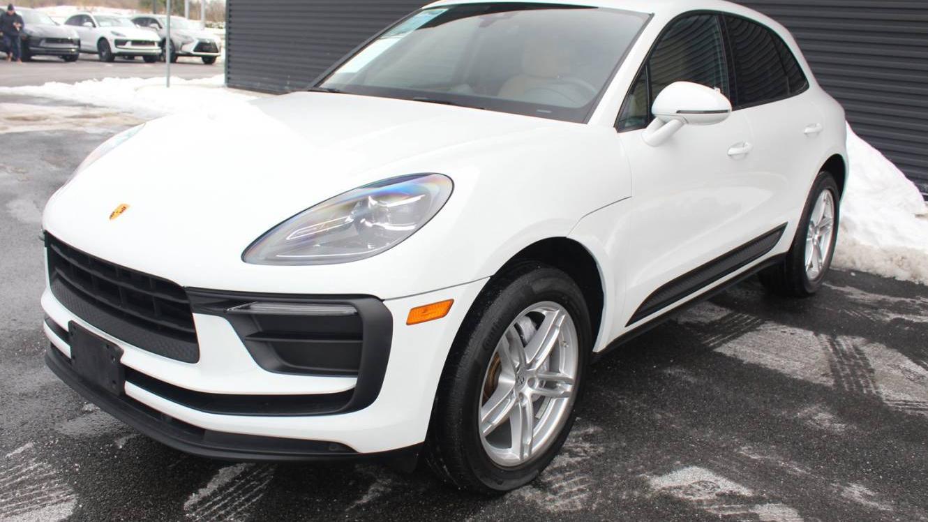 PORSCHE MACAN 2022 WP1AA2A53NLB01237 image