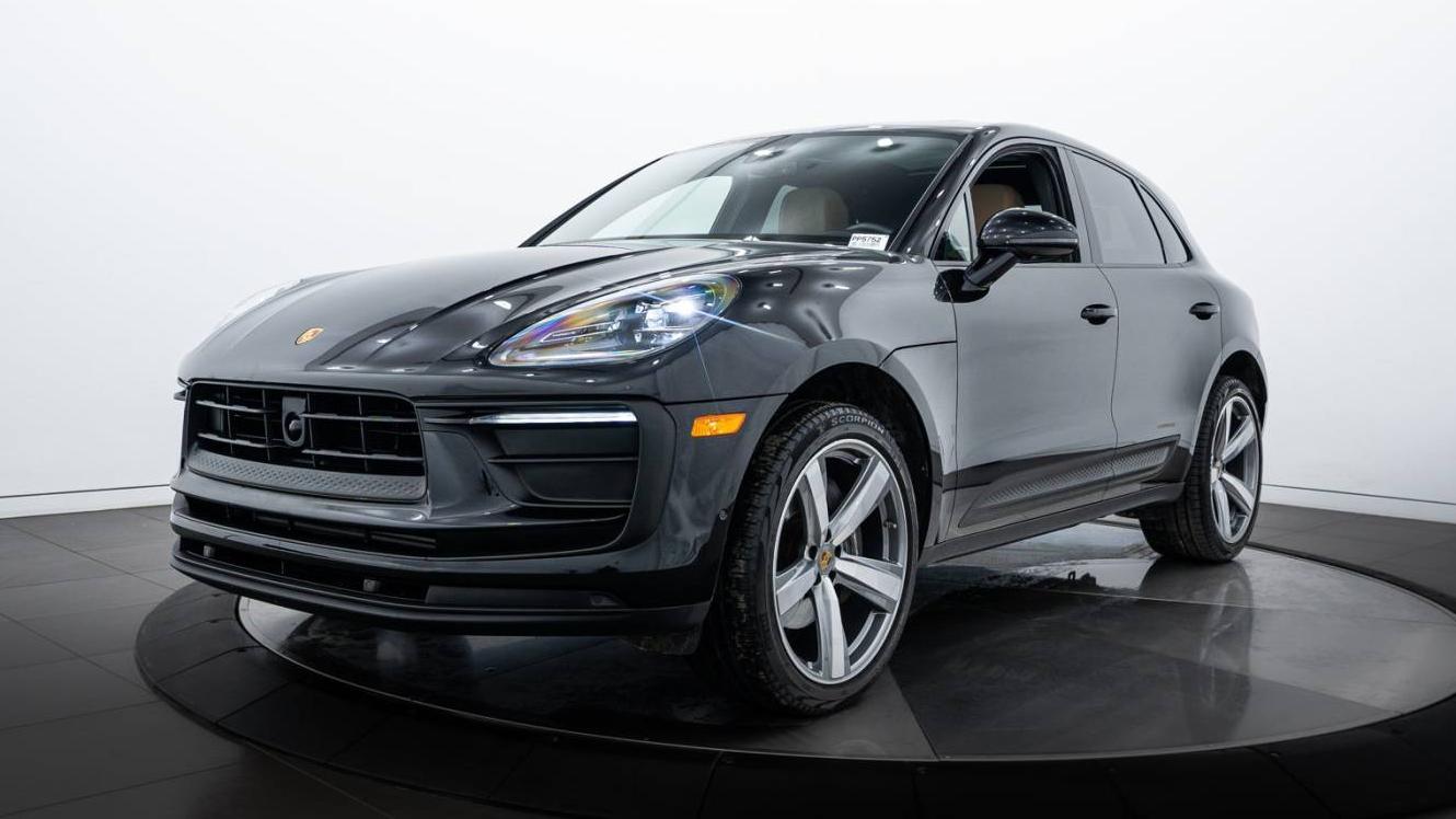 PORSCHE MACAN 2022 WP1AA2A55NLB08142 image