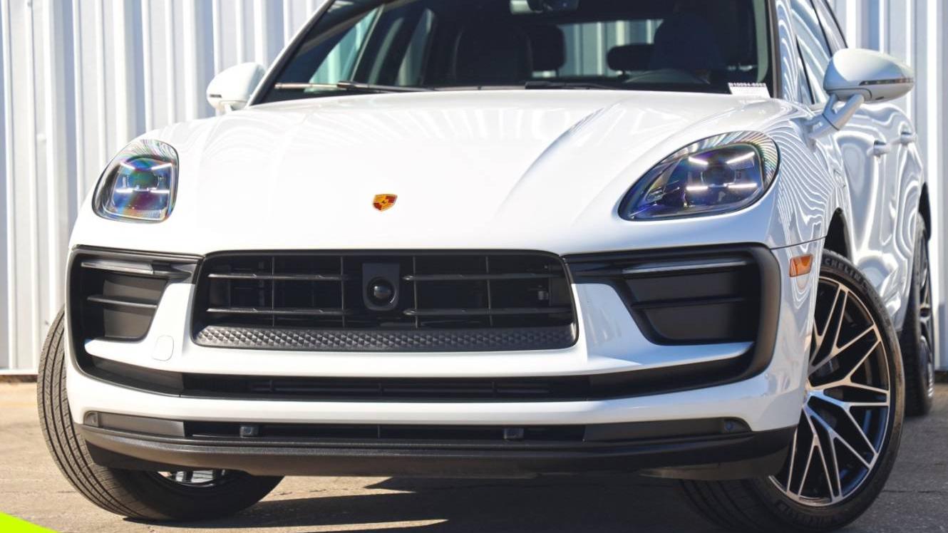 PORSCHE MACAN 2022 WP1AA2A58NLB10094 image