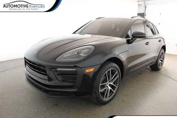 PORSCHE MACAN 2022 WP1AA2A51NLB11541 image