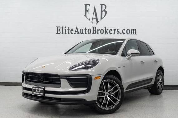 PORSCHE MACAN 2022 WP1AA2A59NLB11951 image