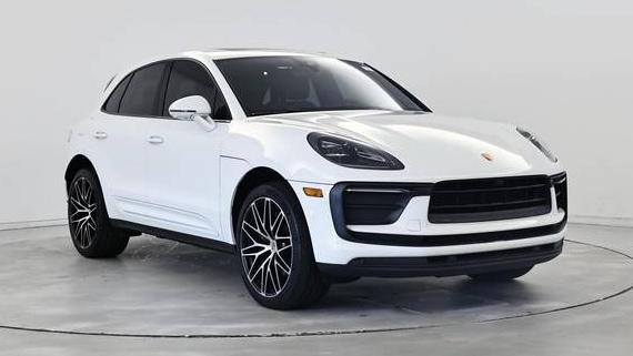PORSCHE MACAN 2022 WP1AA2A50NLB12342 image