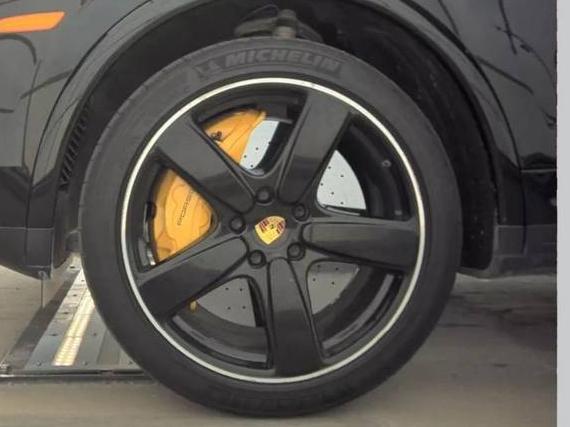 PORSCHE CAYENNE 2016 WP1AC2A22GLA86605 image PORSCHE CAYENNE 2016 WP1AC2A22GLA86605 image