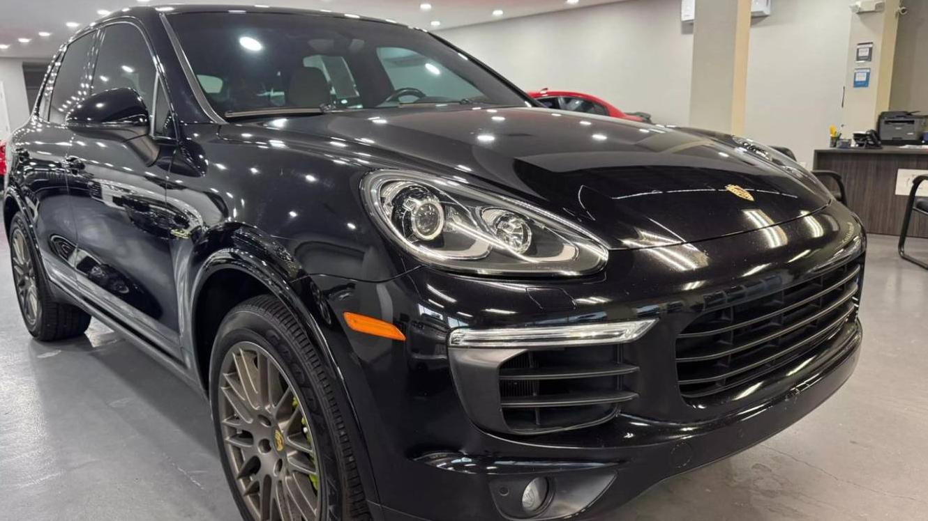 PORSCHE CAYENNE 2018 WP1AE2A21JLA70431 image