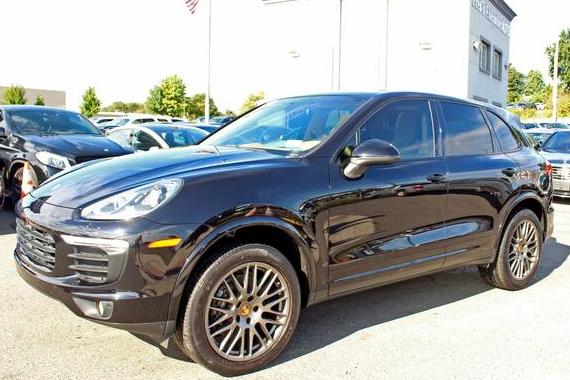 PORSCHE CAYENNE 2017 WP1AA2A25HKA85171 image PORSCHE CAYENNE 2017 WP1AA2A25HKA85171 image
