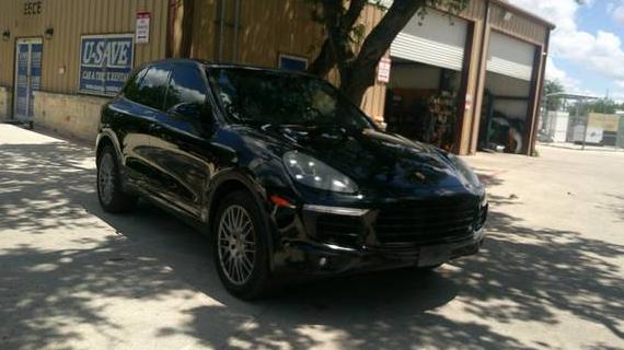PORSCHE CAYENNE 2017 WP1AB2A29HLA50799 image