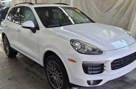 PORSCHE CAYENNE 2017 WP1AA2A22HKA83748 image PORSCHE CAYENNE 2017 WP1AA2A22HKA83748 image