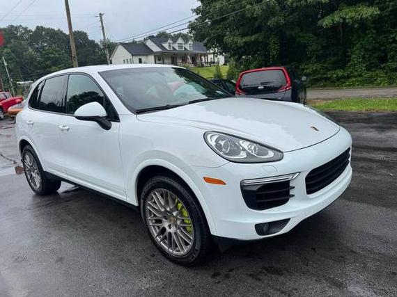 PORSCHE CAYENNE 2017 WP1AE2A25HLA75674 image