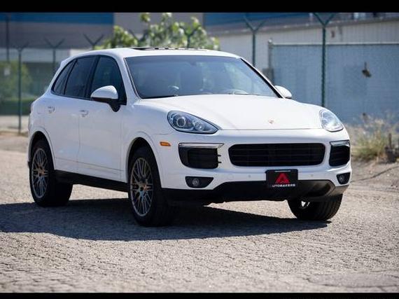 PORSCHE CAYENNE 2017 WP1AA2A2XHKA81004 image PORSCHE CAYENNE 2017 WP1AA2A2XHKA81004 image