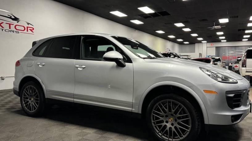 PORSCHE CAYENNE 2017 WP1AA2A24HKA83802 image