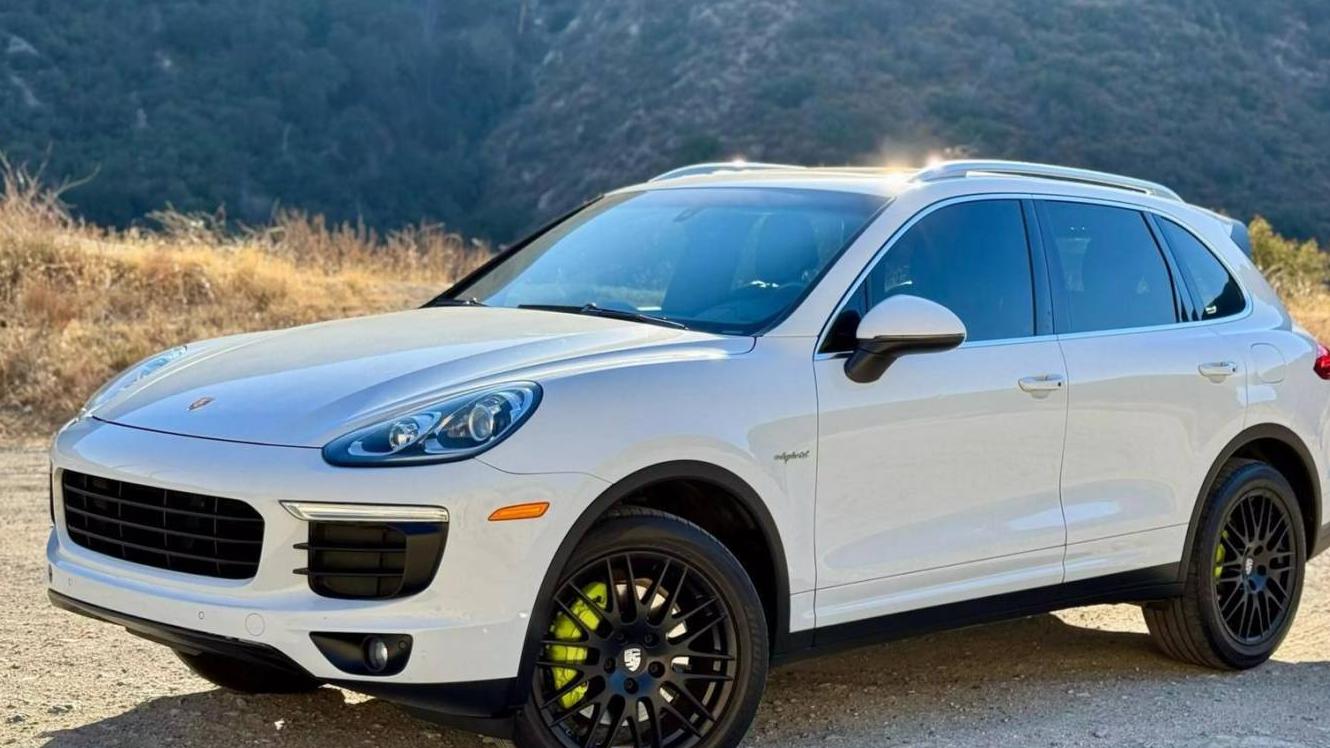 PORSCHE CAYENNE 2017 WP1AE2A23HLA72174 image