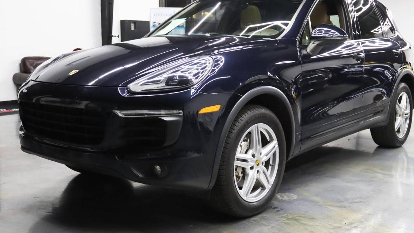 PORSCHE CAYENNE 2017 WP1AB2A24HLA51620 image