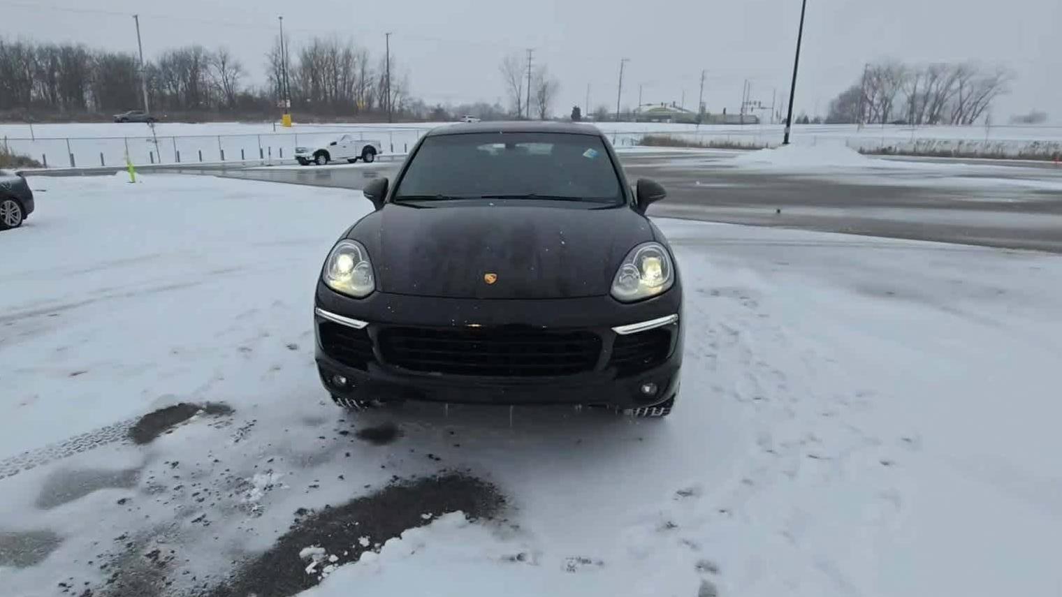 PORSCHE CAYENNE 2017 WP1AA2A28HKA86668 image