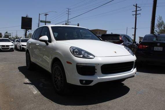 PORSCHE CAYENNE 2017 WP1AA2A27HKA82319 image