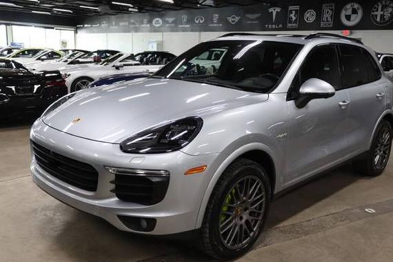 PORSCHE CAYENNE 2017 WP1AE2A28HLA71800 image PORSCHE CAYENNE 2017 WP1AE2A28HLA71800 image