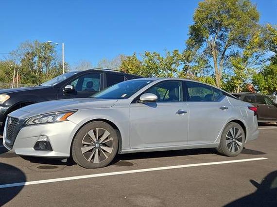 NISSAN ALTIMA 2019 1N4BL4EV6KC198103 image