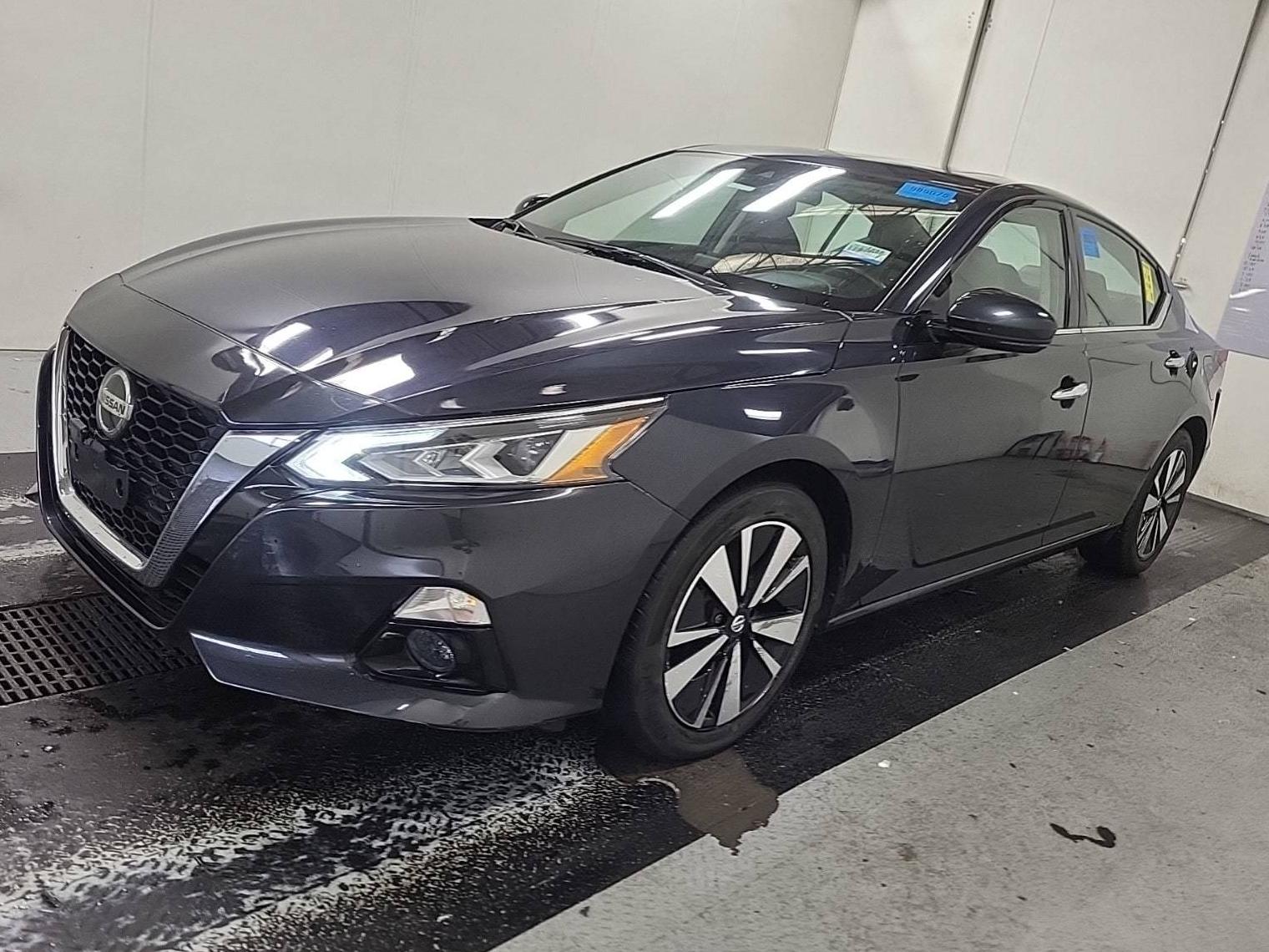 NISSAN ALTIMA 2019 1N4BL4DV4KC125491 image