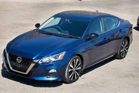 NISSAN ALTIMA 2019 1N4BL4EV6KC136135 image
