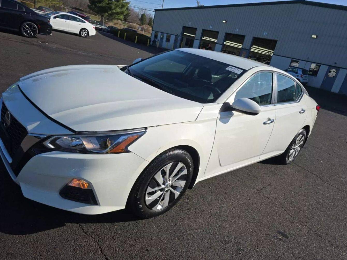 NISSAN ALTIMA 2019 1N4BL4BW3KC211757 image