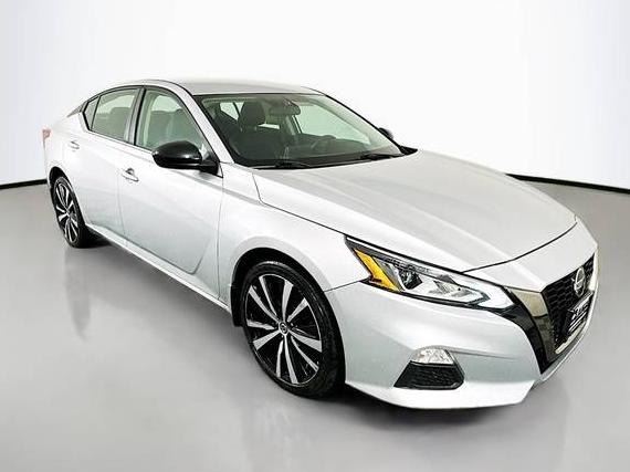 NISSAN ALTIMA 2019 1N4BL4CW6KN321303 image