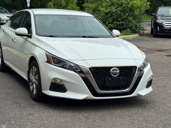 NISSAN ALTIMA 2019 1N4BL4BV3KC216187 image