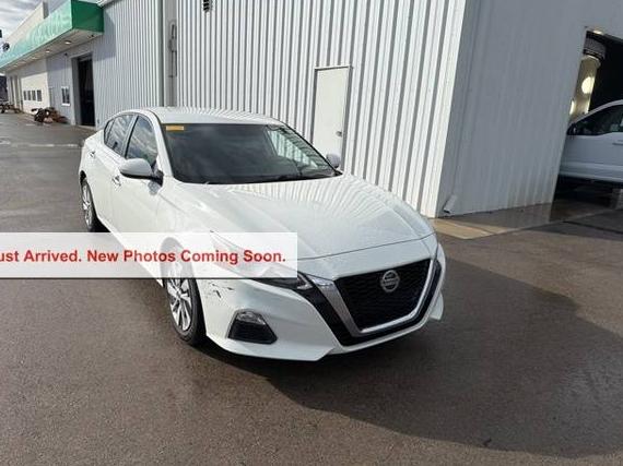 NISSAN ALTIMA 2019 1N4BL4BV4KC245102 image