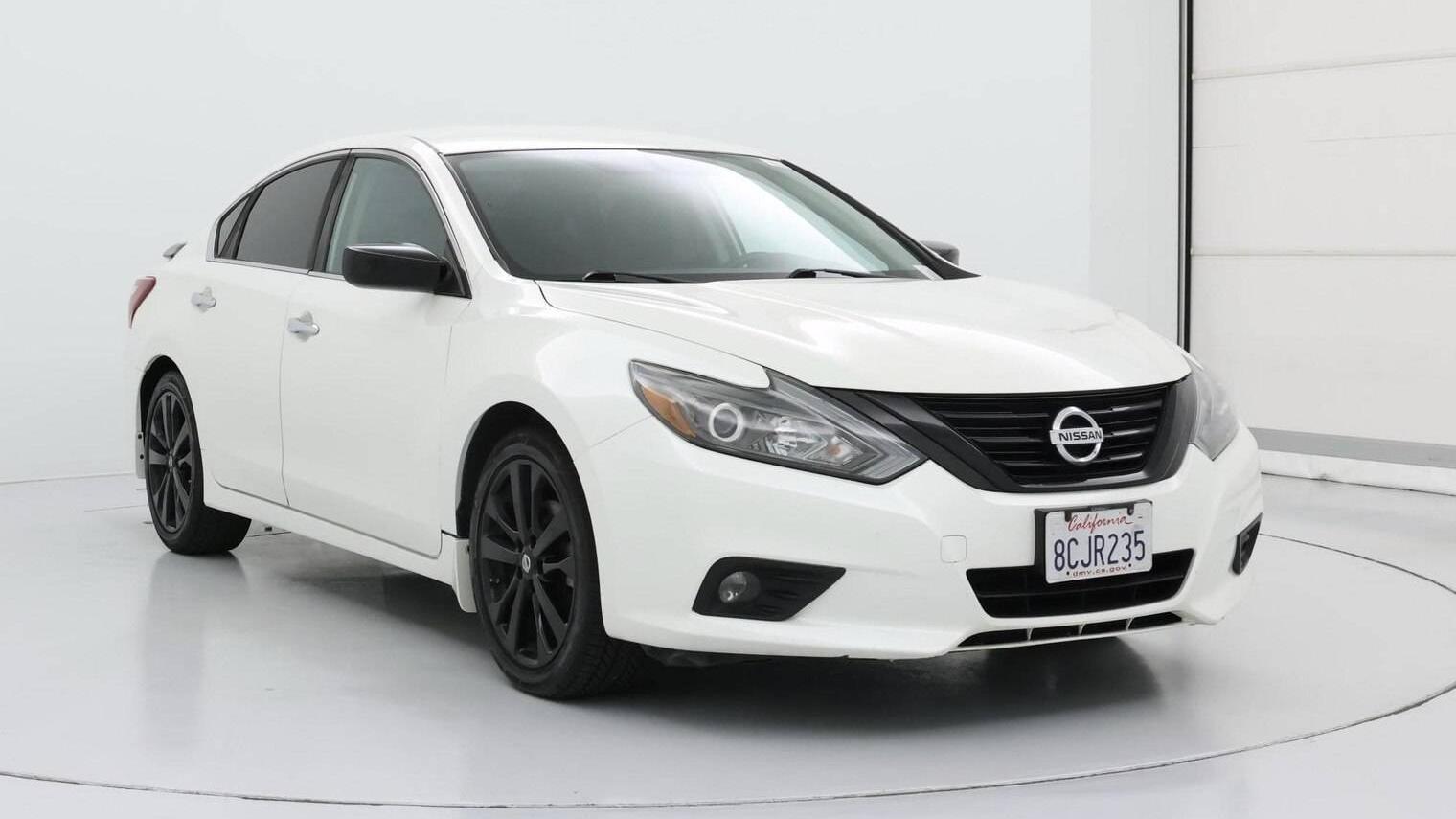 NISSAN ALTIMA 2018 1N4AL3AP2JC181147 image