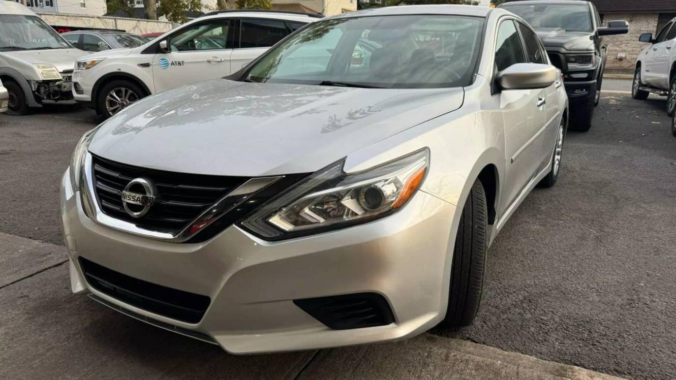 NISSAN ALTIMA 2018 1N4AL3AP1JC114961 image