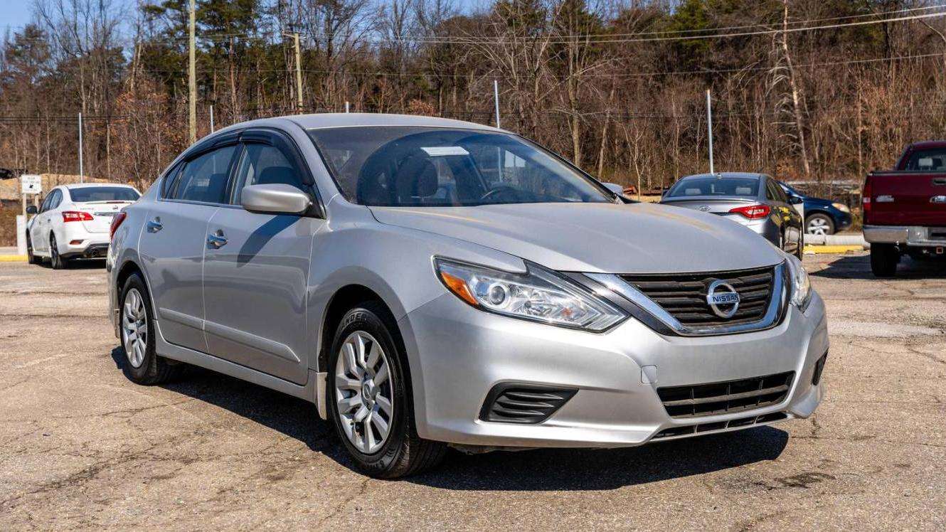 NISSAN ALTIMA 2018 1N4AL3AP9JC152020 image