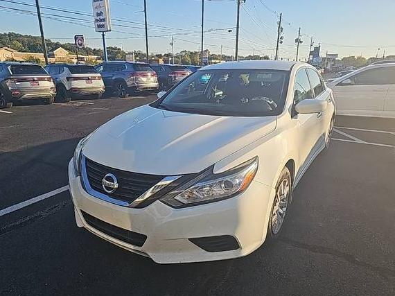 NISSAN ALTIMA 2018 1N4AL3AP7JC199675 image