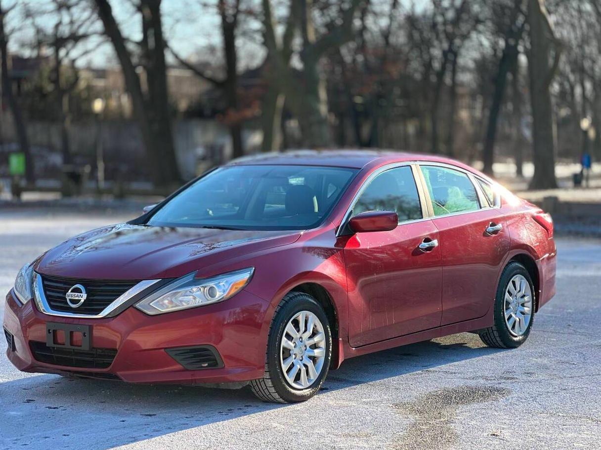 NISSAN ALTIMA 2018 1N4AL3APXJC101724 image