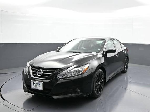 NISSAN ALTIMA 2018 1N4AL3AP5JC282439 image