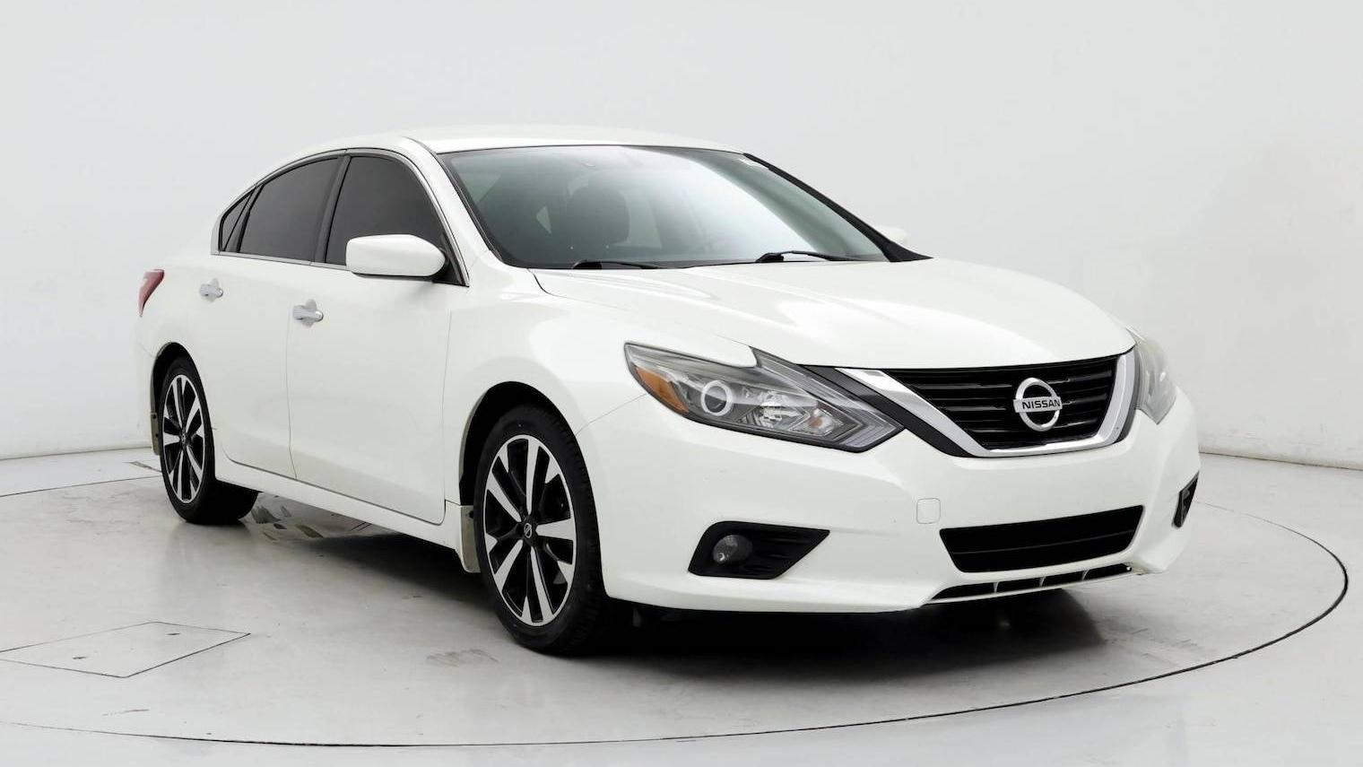 NISSAN ALTIMA 2018 1N4AL3APXJC138465 image