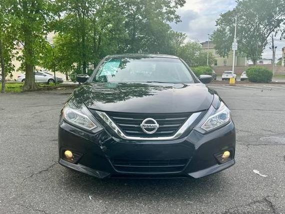 NISSAN ALTIMA 2018 1N4AL3AP0JC263278 image