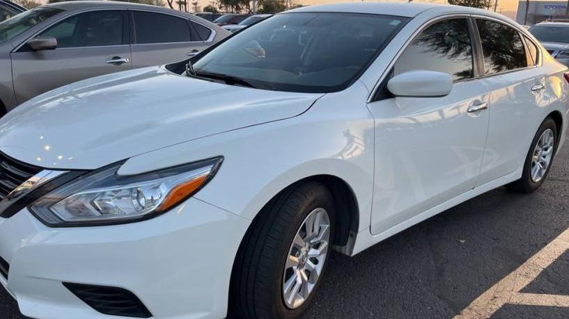 NISSAN ALTIMA 2018 1N4AL3AP8JC262668 image