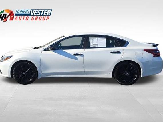 NISSAN ALTIMA 2018 1N4AL3AP7JC262838 image