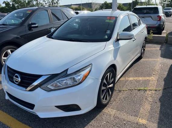 NISSAN ALTIMA 2018 1N4AL3AP9JC247340 image