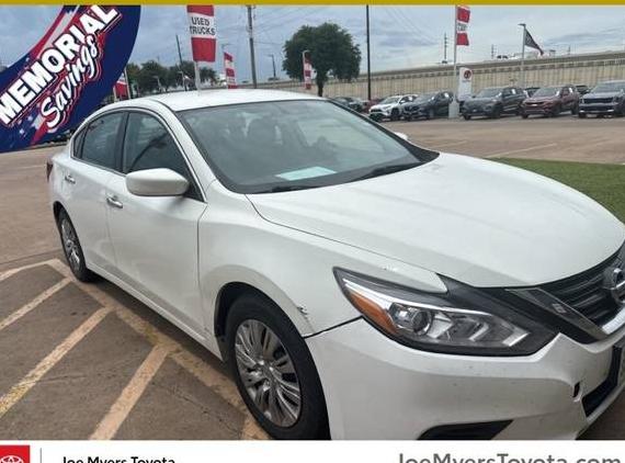 NISSAN ALTIMA 2018 1N4AL3AP2JC108814 image