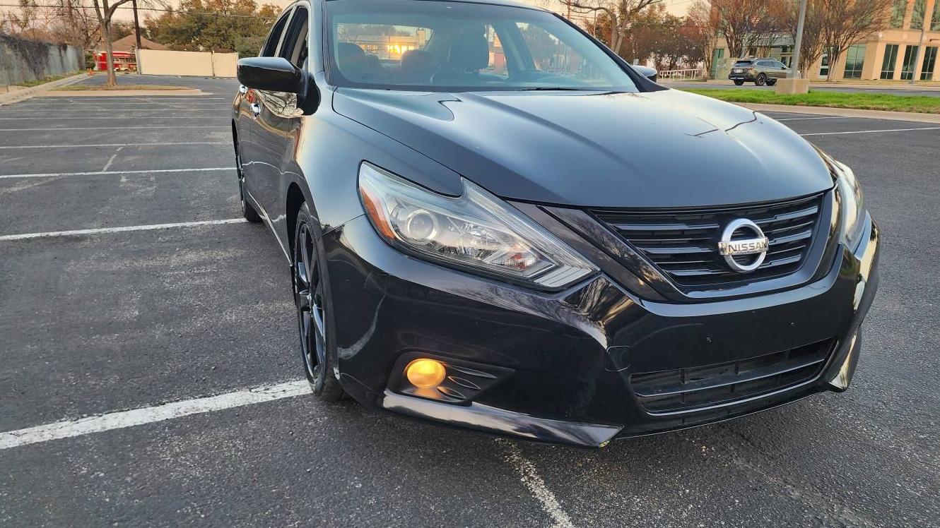 NISSAN ALTIMA 2018 1N4AL3APXJC257777 image