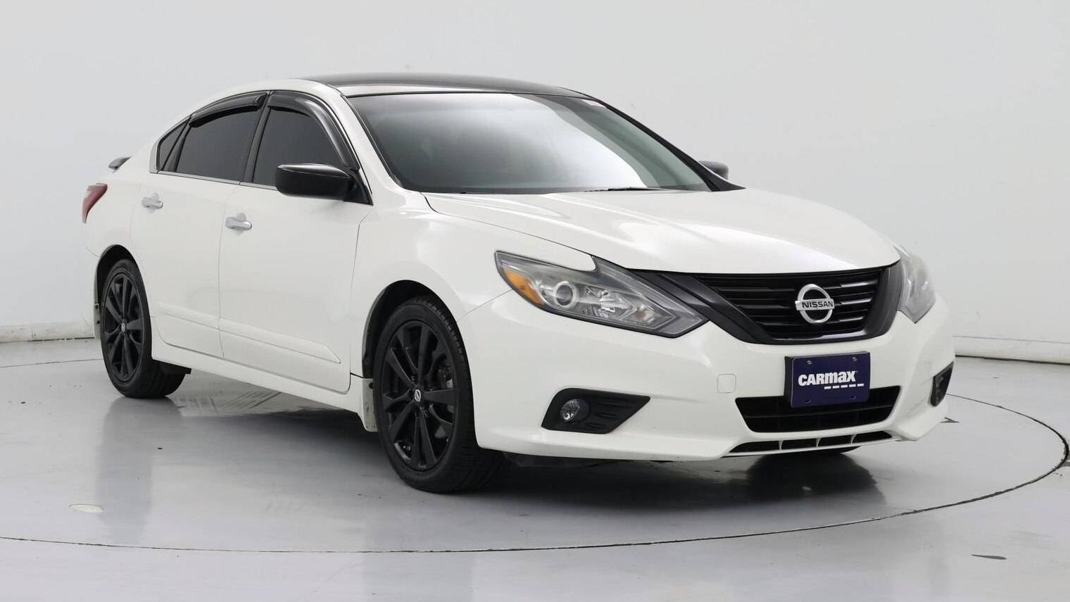 NISSAN ALTIMA 2018 1N4AL3AP3JC223888 image