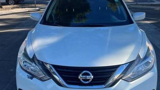 NISSAN ALTIMA 2018 1N4AL3AP4JC268211 image