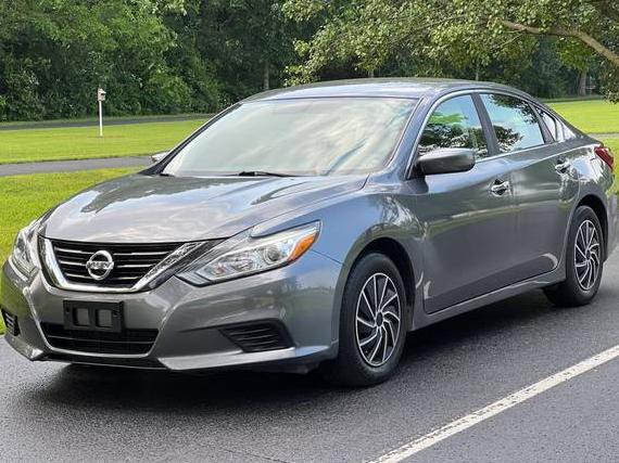 NISSAN ALTIMA 2018 1N4AL3AP0JC210516 image