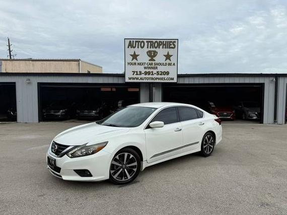 NISSAN ALTIMA 2017 1N4AL3AP4HN306194 image