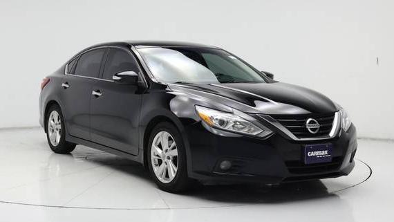NISSAN ALTIMA 2017 1N4AL3AP3HC135658 image