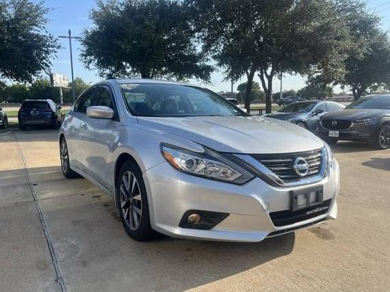 NISSAN ALTIMA 2017 1N4AL3APXHC162162 image