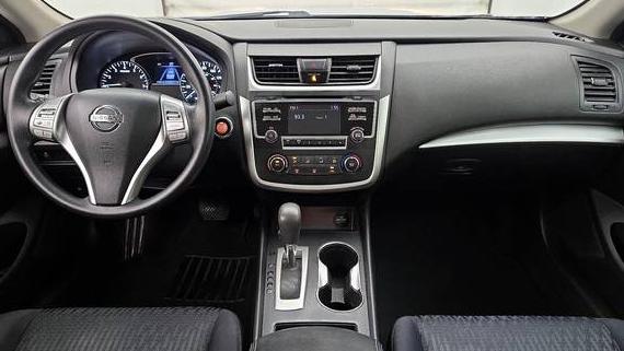 NISSAN ALTIMA 2017 1N4AL3AP8HC133159 image