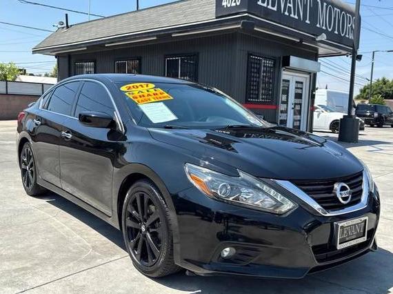 NISSAN ALTIMA 2017 1N4AL3AP1HC190173 image