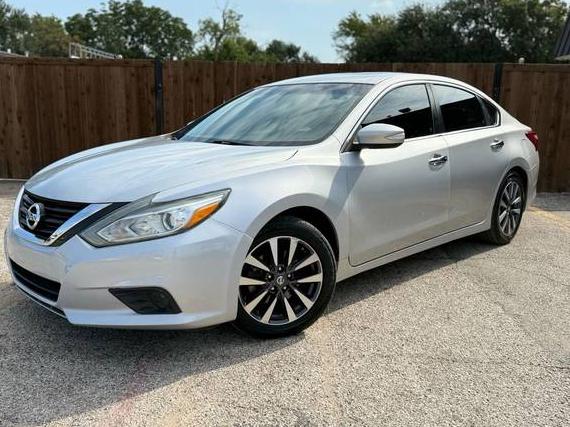 NISSAN ALTIMA 2017 1N4AL3AP7HC211687 image